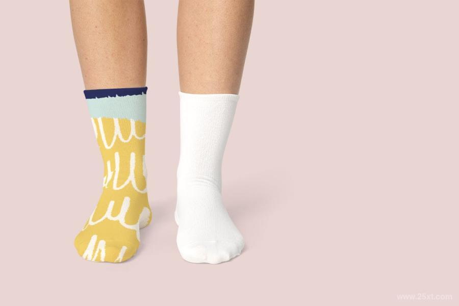 25xt-128224 Socks-Mockup-Templatez4.jpg