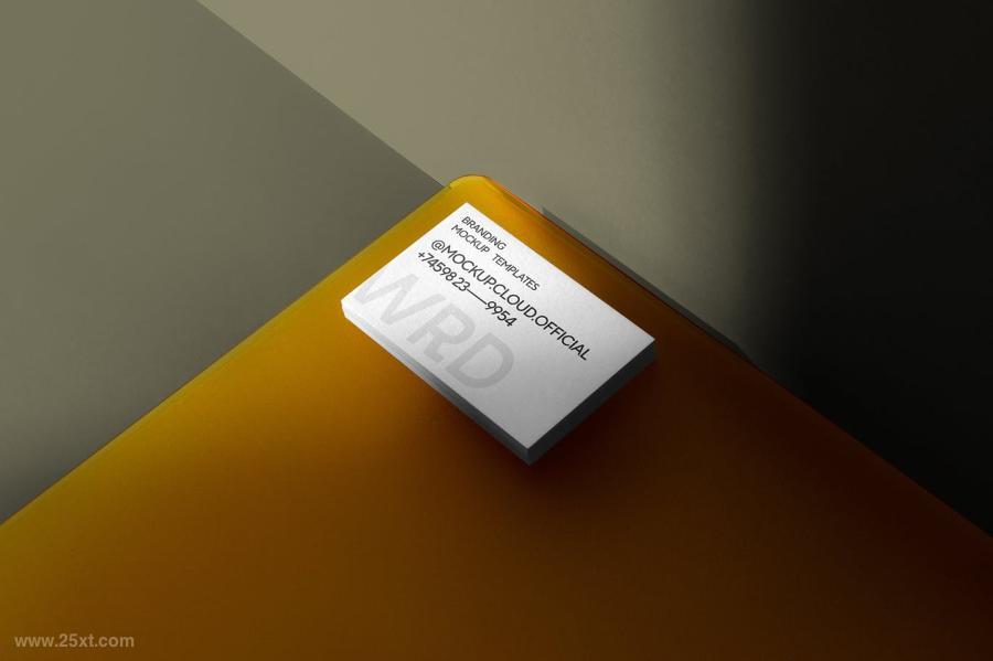 25xt-170431 Forwrd-Branding-Mockups-Vol-2z6.jpg