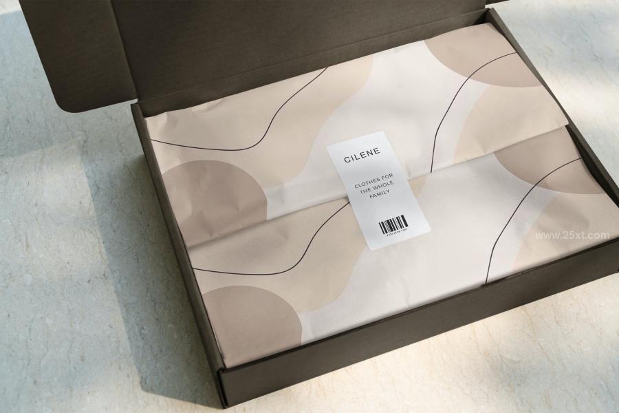 25xt-163638 Apparel-Packaging-Branding-Mockupsz5.jpg